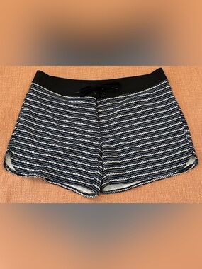 Firefly Striped Swim Shorts in Black gray & Blue Size Medium